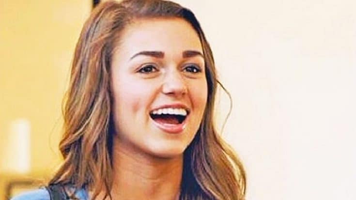 Sadie Robertson Overwhelmed With Joy After Sister Surprises Her | Country Music Videos