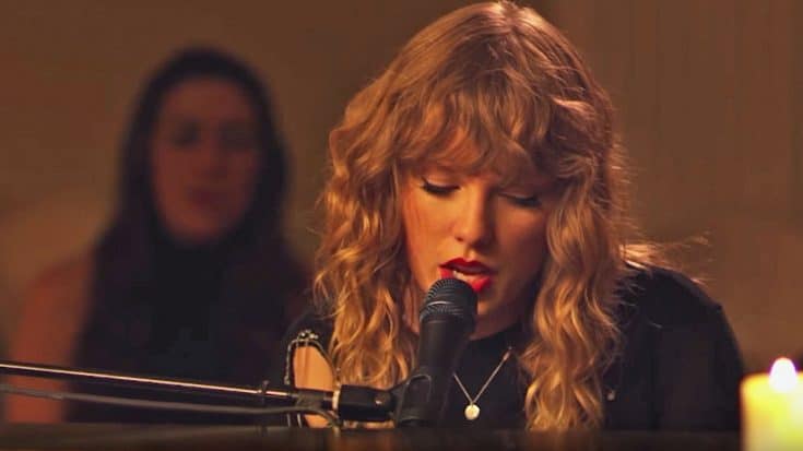 Taylor Swift Invites Fans Into Her Home For A Performance Of “New Year’s Day” | Country Music Videos