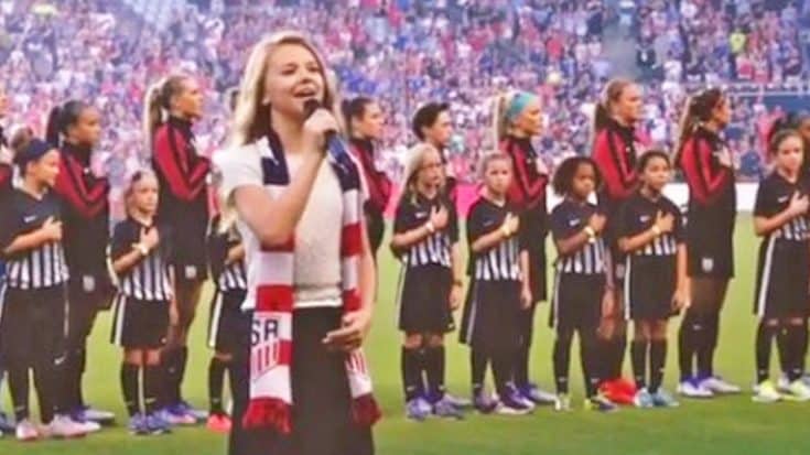 12-Year-Old Tegan Marie Thrills Thousands With Firecracker Performance Of The National Anthem | Country Music Videos