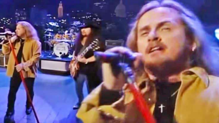Making A Statement: Skynyrd Bares It All In Gritty Live Performance Of ‘Needle And The Spoon’ | Country Music Videos