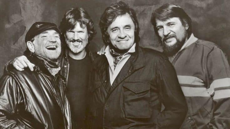 Country Music’s Original Supergroup, The Highwaymen, Sing Their Song “Highwaymen” | Country Music Videos