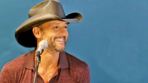 Tim Mcgraw Can T Stop Smiling When Blonde Bombshell Serenades Him With Song About Him Country Rebel