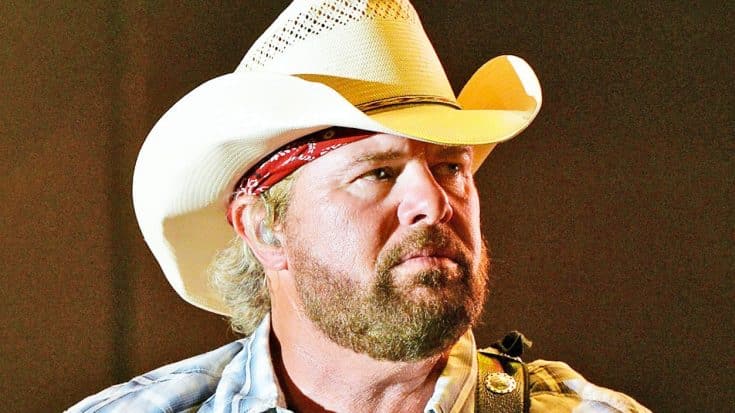 Toby Keith’s Namesake Restaurant Involved In $10.5 Million Lawsuit | Country Music Videos