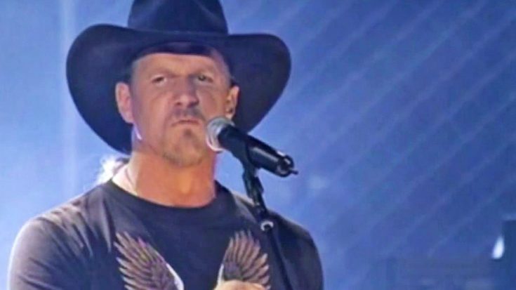 ‘Songs About Me’ Shuts Down City Slickers Who Claim Country Music Is Just A ‘Hillbilly Thing’ | Country Music Videos