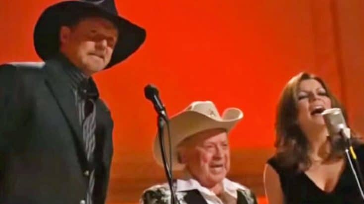 With Famous Friends, Trace Adkins Sings Spectacular Mashup Of Beloved Gospel Songs | Country Music Videos