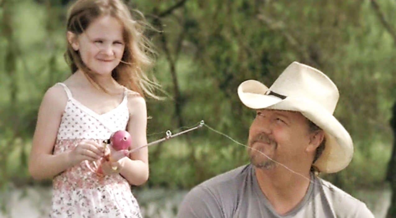 Precious Memories Between Father & Daughter Are Made In Trace Adkins’ ‘Just Fishin” | Country Music Videos