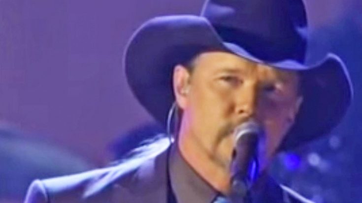 Trace Adkins Lays His Heart On The Line In Profound Live Performance Of ‘You’re Gonna Miss This’ | Country Music Videos