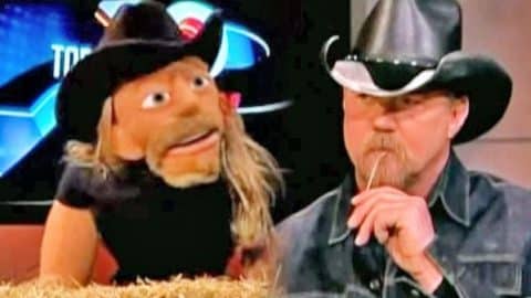 Interview With Trace Adkins and “Brown Chicken Brown Cow” Puppets (VIDEO) | Country Music Videos