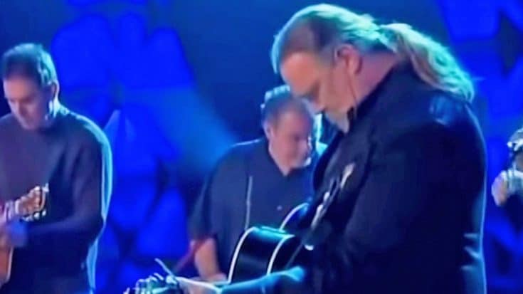 Trace Adkins Goes Gospel With Performance Of “The Wayfaring Stranger” | Country Music Videos