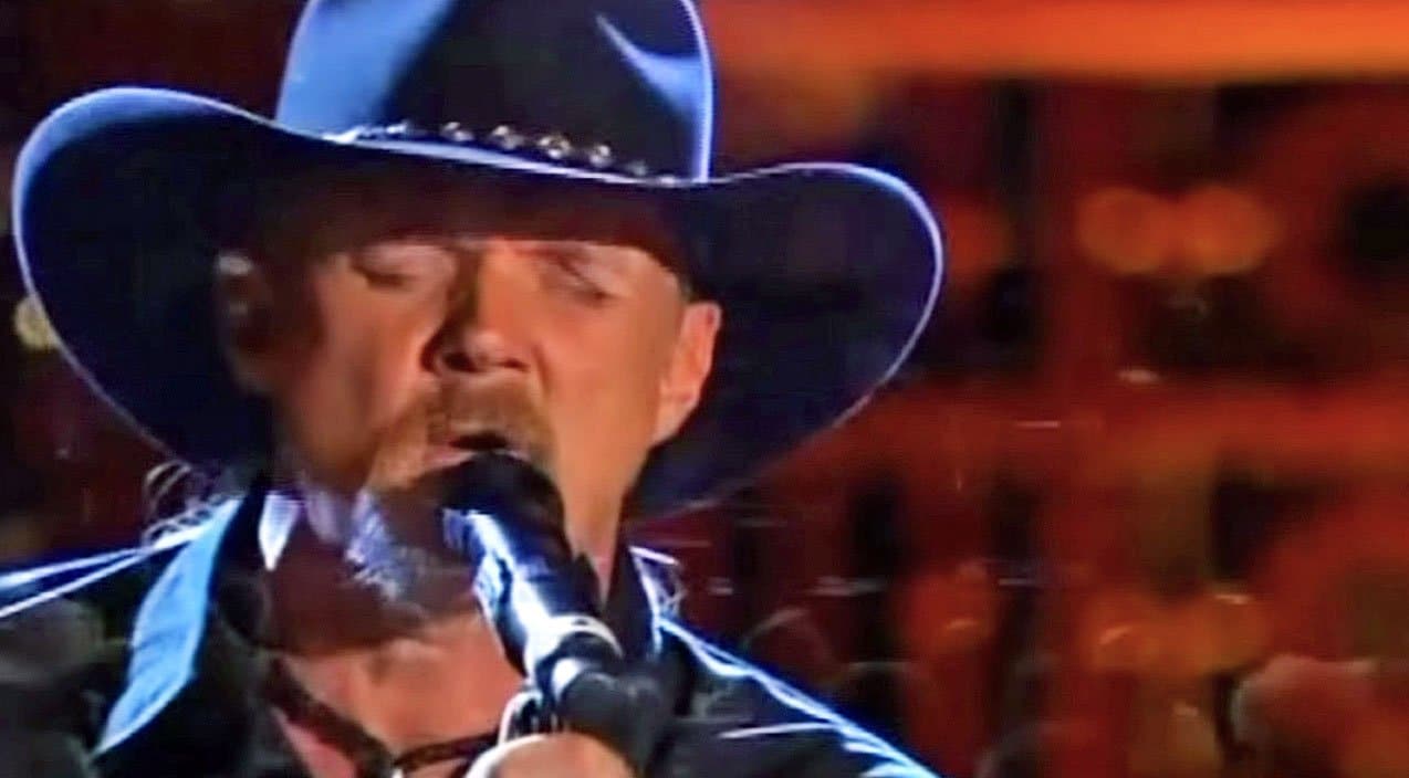 Trace Adkins Honors Kris Kristofferson With Cover Of 