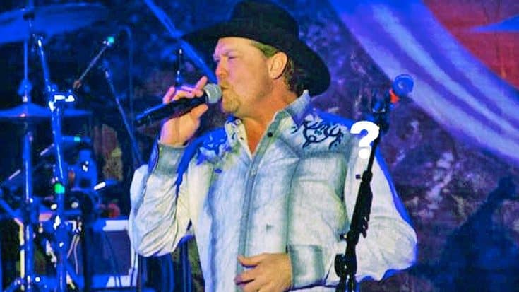 Tracy Lawrence’s Storytelling Shines In Moving Performance Of ‘Time Marches On’ | Country Music Videos