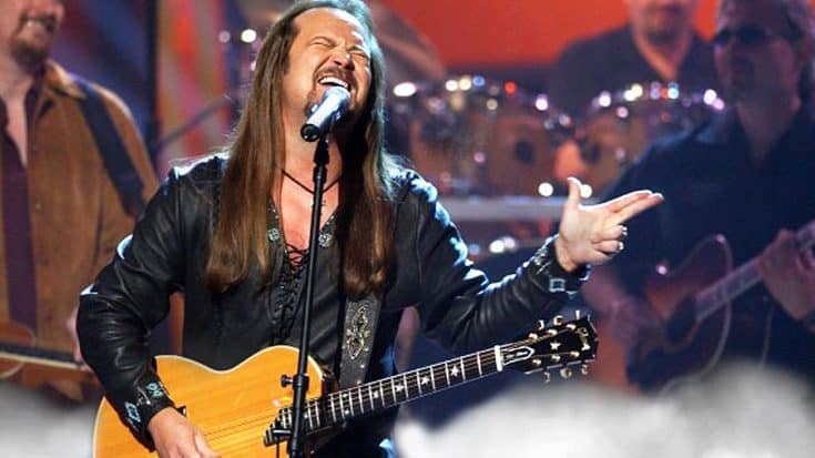 Travis Tritt Electrifies Crowd With Kick Ass Cover Of Rolling Stones Classic | Country Music Videos