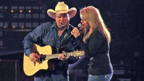 Garth Brooks & Trisha Yearwood Sing Romantic Duet That Will Make Your ...