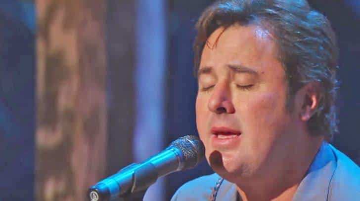 Vince Gill Gives Sorrowful Performance Of ‘Go Rest High On That Mountain’ | Country Music Videos