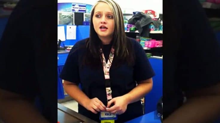 Walmart Cashier Stuns Customers With Unexpected Dolly Parton Performance | Country Music Videos