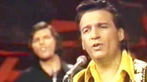 Waylon Jennings Performs His Take On ‘Me And Bobby McGee’ In Undated Clip | Country Music Videos