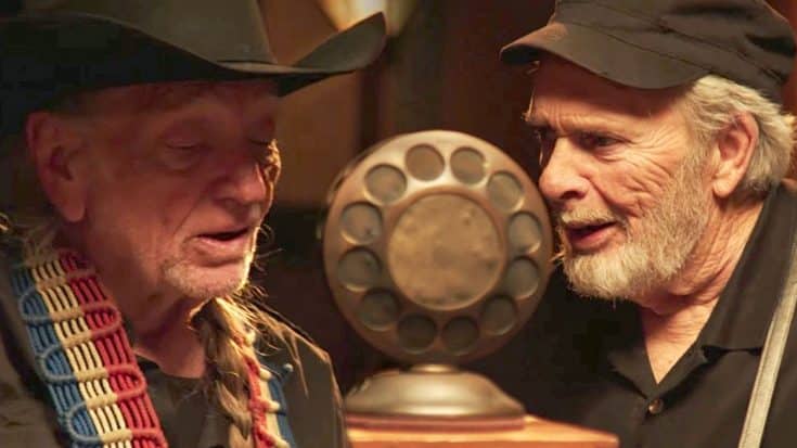 Unseen Duet Between Willie Nelson & Merle Haggard Surfaces | Country Music Videos