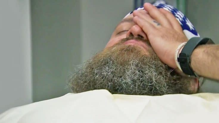 While On Laughing Gas, Willie Robertson Decides To Get A New Tattoo – You Gotta See This! | Country Music Videos