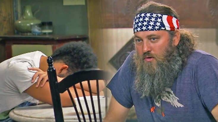 Find Out Why Willie Robertson Puts His Entire Family, Including Himself, On A Time-Out | Country Music Videos