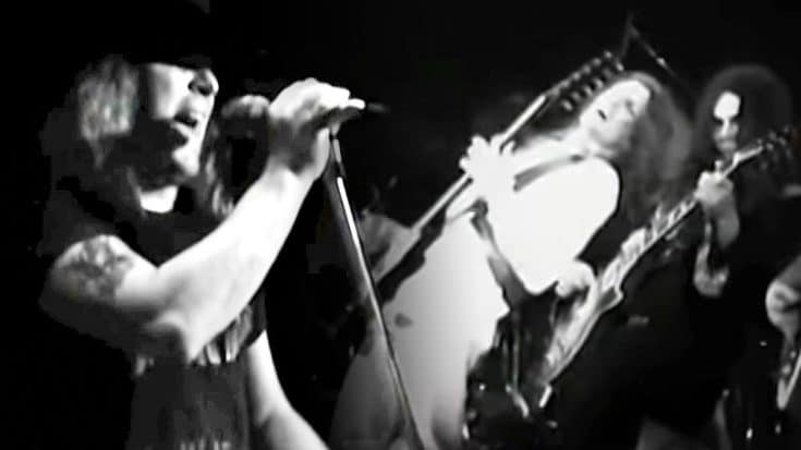 Take ‘Three Steps’ This Way & Watch Skynyrd Rock Winterland Into History | Country Music Videos