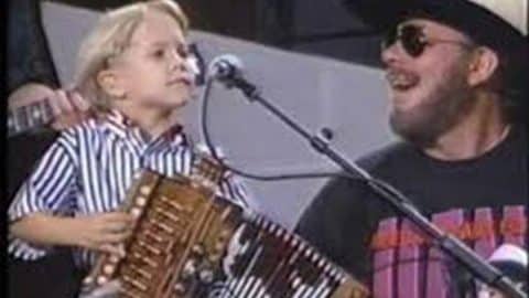 4-Year-Old Hunter Hayes Joins Hank Williams Jr. For ‘Jambalaya’ Duet | Country Music Videos