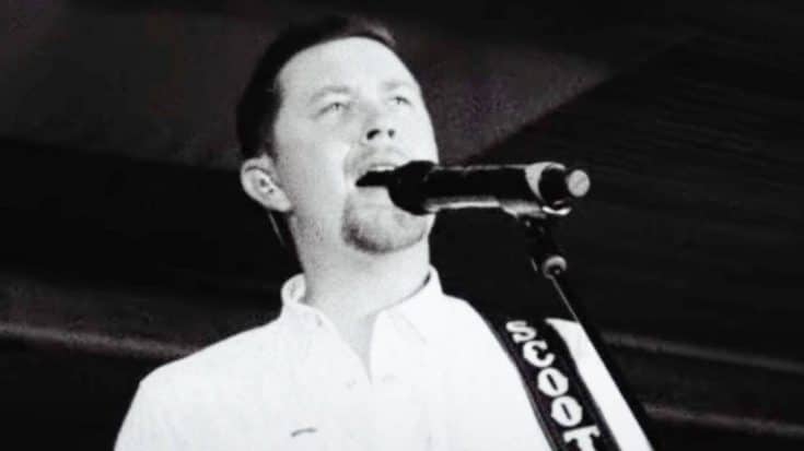 Scotty McCreery Sings Tribute Song To Honor Fallen Soldiers | Country Music Videos