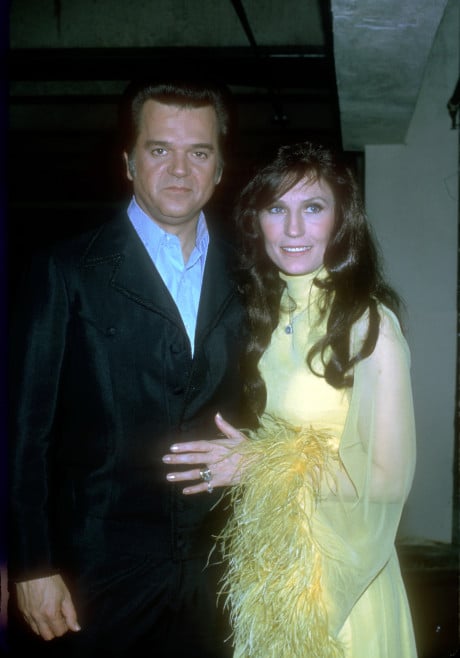 Loretta Lynn Earns A Kiss From Conway Twitty After He Sings 