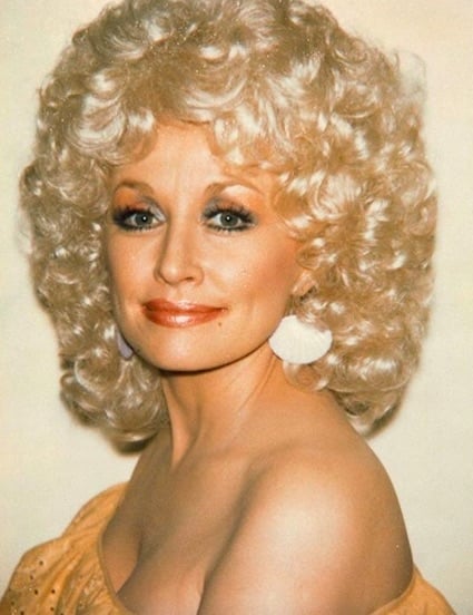 Dolly Parton Shows Off Her Favorite Wigs & It’s All Too Funny To Handle ...