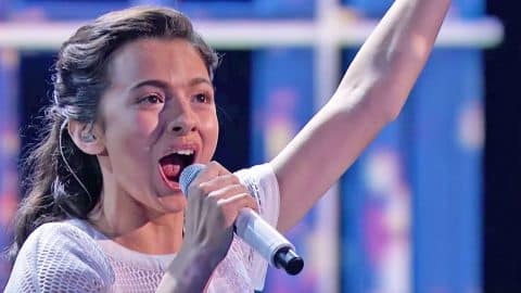 Laura Bretan Earns Standing Ovation For Opera Performance During AGT Season 11 | Country Music Videos