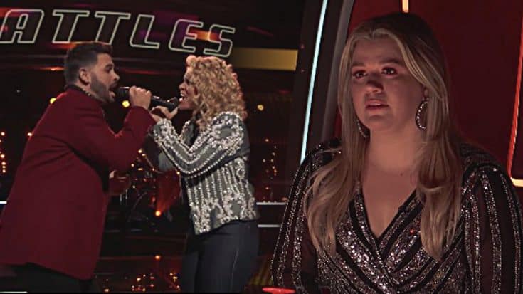 ‘Burning House’ Battle On Season 15 Of ‘The Voice’ Makes Kelly Clarkson Cry | Country Music Videos