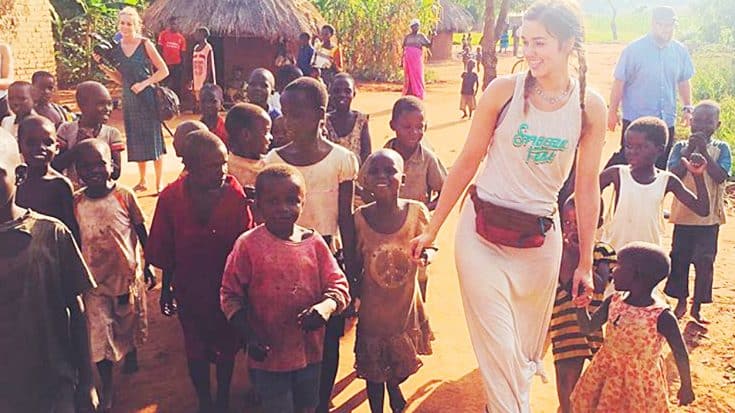Sadie Robertson Just Fed 30,000 Children – Here’s How She Did It | Country Music Videos