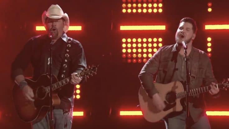 Toby Keith Performs Brand-New Single With Team Blake’s Dexter Roberts | Country Music Videos