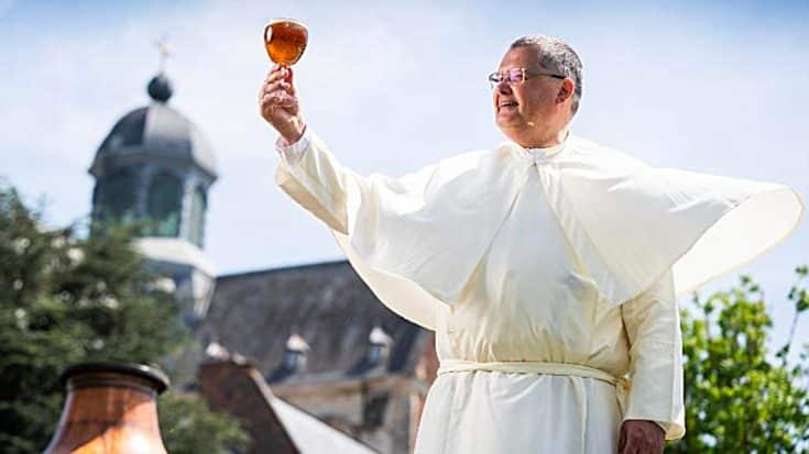 Monks Find 200-Year-Old Beer Brewing Recipe – And They Make It | Country Music Videos