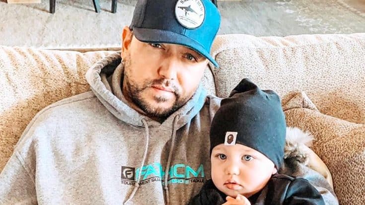 Jason Aldean Shares What Happens When He’s In Charge Of Dressing The Babies | Country Music Videos