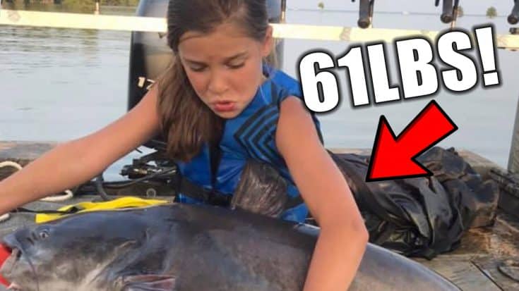10-Year-Old Girl Reels In 61-Pound Catfish | Country Music Videos