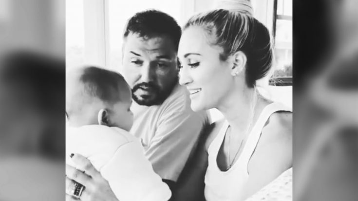 Brittany & Jason Aldean Sing ‘My Girl’ To Daughter Navy | Country Music Videos