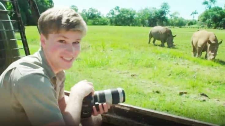 Steve Irwin’s Son, Robert, Is Now A Photographer | Country Music Videos