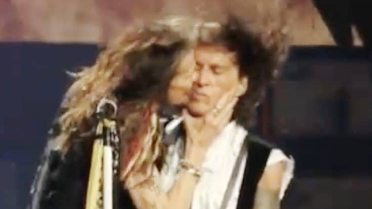 Steven Tyler Grabs Joe Perry’s Face & Kisses Him Mid-Performance | Country Music Videos