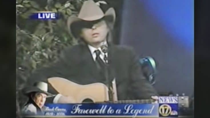 Dwight Yoakam Performs ‘I Come To The Garden Alone’ At Buck Owens’ Funeral | Country Music Videos