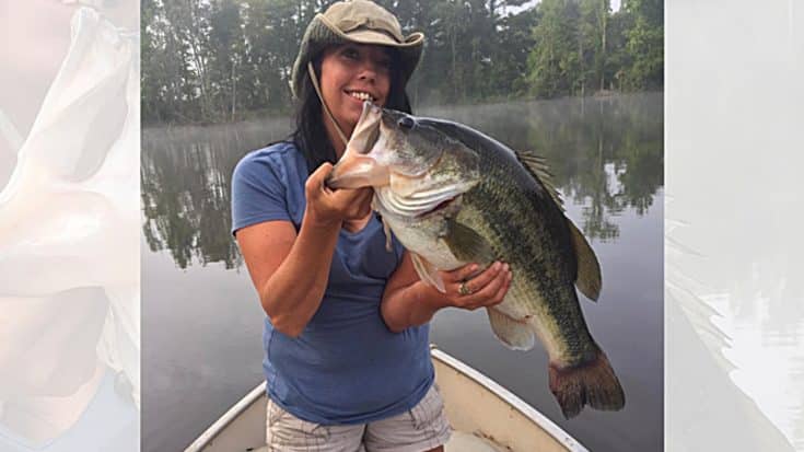 She Felt A Tug On Her Line And Reeled In A 16-Pound Bass | Country Music Videos