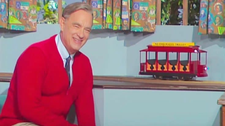‘A Beautiful Day In The Neighborhood’ Trailer Shows Tom Hanks As Mr. Rogers | Country Music Videos