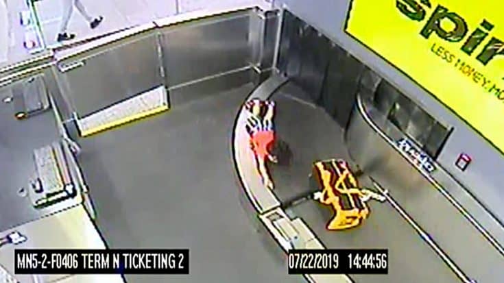 Toddler Rides Airport Conveyor Belt And Security Footage Shows All | Country Music Videos