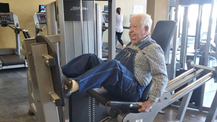 91-Year-Old Works Out At Gym In Denim Overalls – Encourages Others To “Get Started” | Country Music Videos