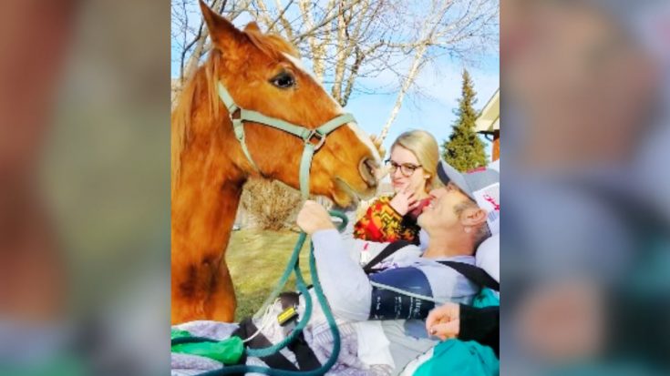 Kansas Cowboy Fulfills Dying Wish To See His Horse One Last Time | Country Music Videos