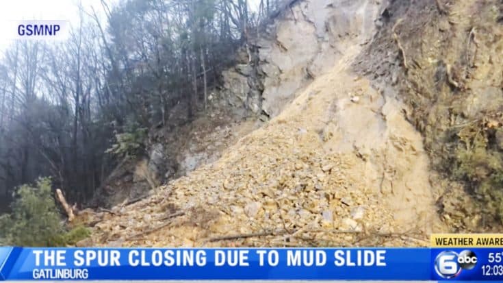 Mudslide Forces US-441 To Close From Gatlinburg To Pigeon Forge, TN | Country Music Videos