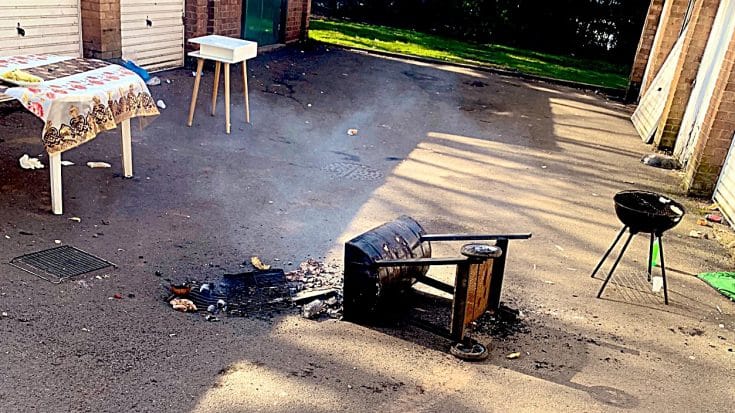 Police Tip Over Grill At BBQ After 20 Partiers Ignore Government Lockdown | Country Music Videos