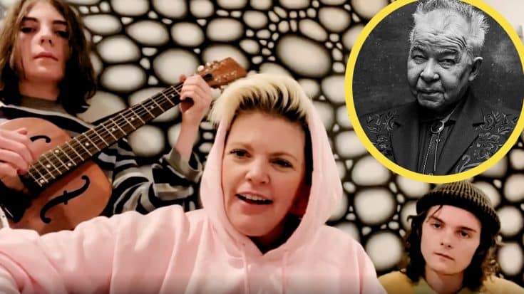 Natalie Maines & Sons Sing “Angel From Montgomery” In John Prine’s Honor | Country Music Videos