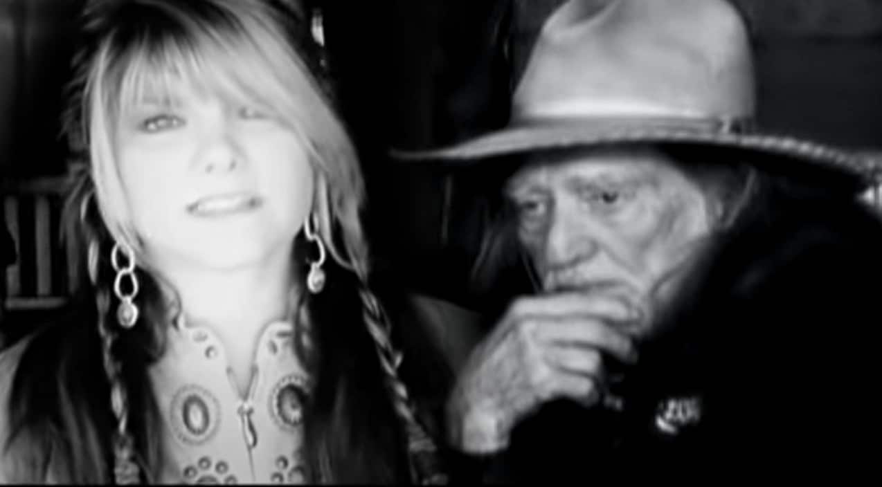 Willie Nelson & Daughter Paula Cover CCR’s “Have You Ever Seen The Rain?” | Country Music Videos