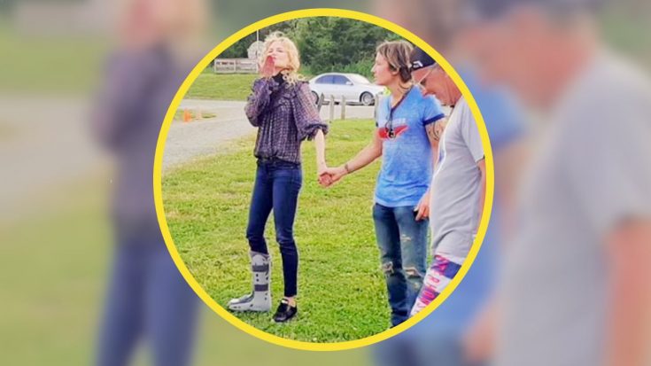 Keith Urban Says Nicole Kidman Broke Her Ankle While Running Over A Pothole | Country Music Videos