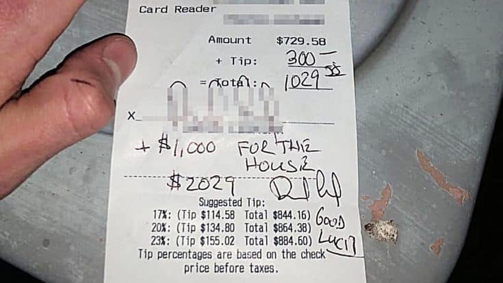 Man Tips $1300 To Texas Restaurant On 1st Day Opening Back Up | Country Music Videos